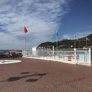 https://affittacamere-levantomare.hotelitalianriviera.com